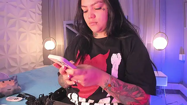 Snapshot of MAGIC_TESSA chatting on 17, 11, 2025 MAGIC TESSA online show from 17, 11, 2025