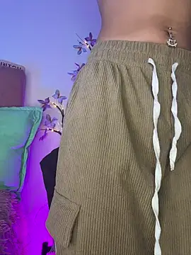 LindaWz  online show from 19, 4, 2026