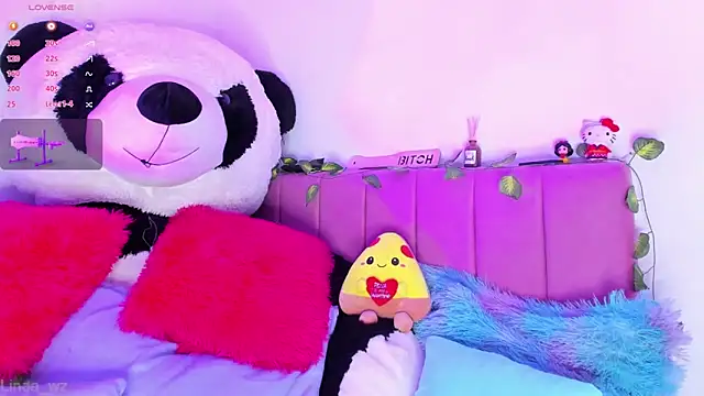 LindaWz  online show from 11, 3, 2026