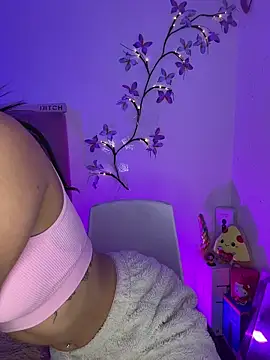 Snapshot of LindaWz_ chatting on 29, 5, 2026 LindaWz online show from 29, 5, 2026