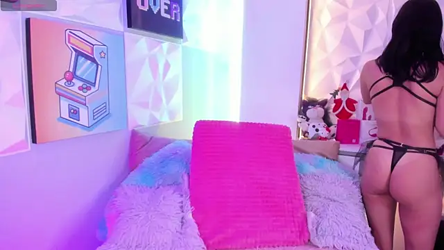 LindaWz  online show from 16, 12, 2025