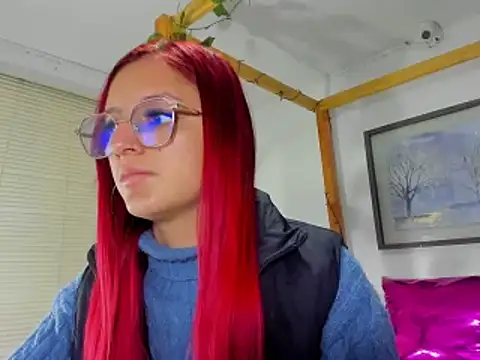 Vaiiolett  online show from 28, 11, 2025