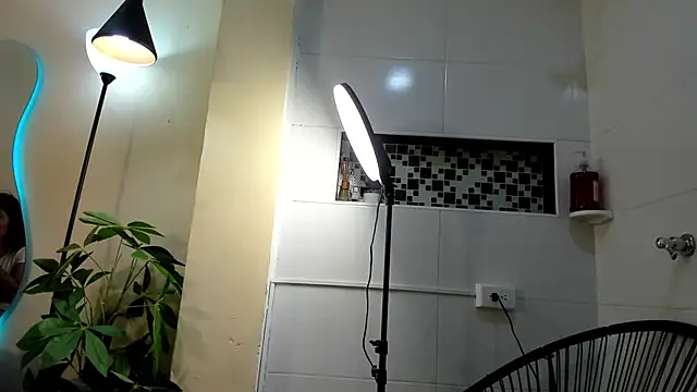 keila hott20 online show from 17, 9, 2025