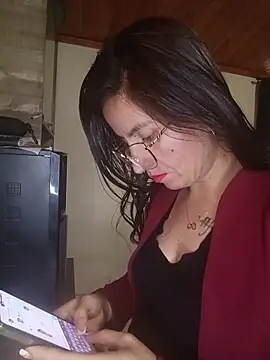 ERIKA  29 online show from 6, 10, 2025