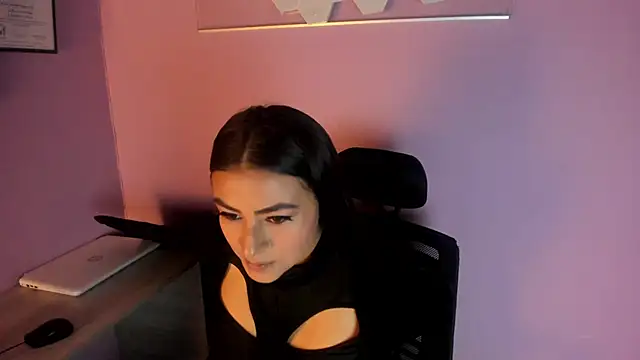 Snapshot of Zairaa_Fox chatting on 28, 11, 2025 Zairaa Fox online show from 28, 11, 2025