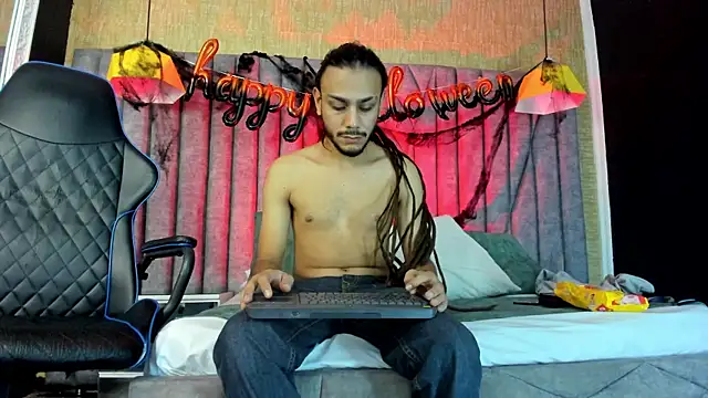 Boss Domiinator online show from 28, 10, 2025