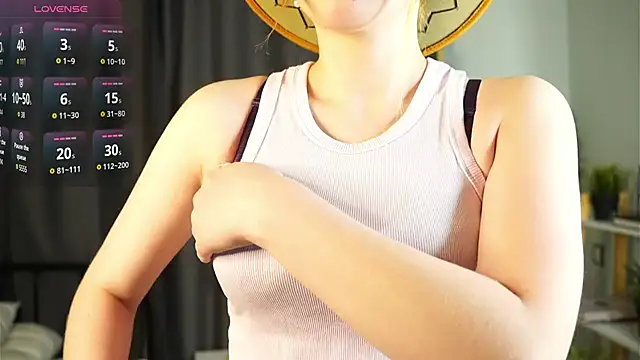 HollieCollelo online show from 2, 12, 2025