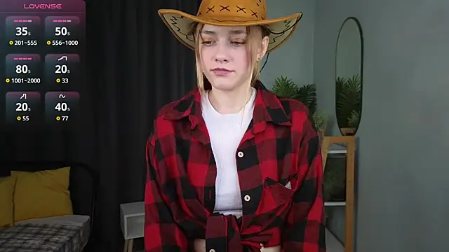 HollieCollelo online show from 27, 10, 2025