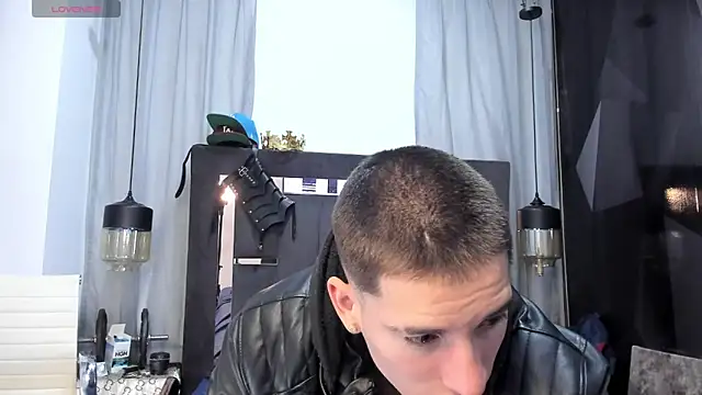 HunterHeat  online show from 5, 5, 2026