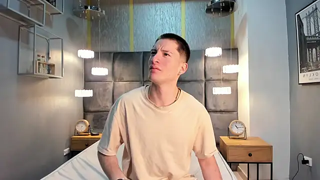 HunterHeat  online show from 12, 11, 2025