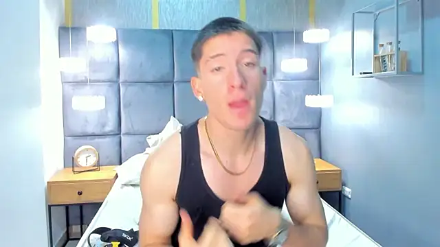 Snapshot of HunterHeat_ chatting on 19, 9, 2025 HunterHeat online show from 19, 9, 2025