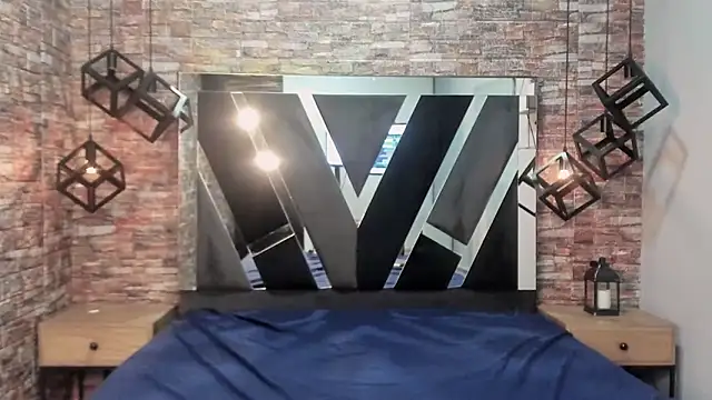 HunterHeat  online show from 4, 12, 2025