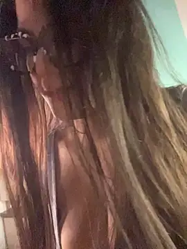 alilith online show from 27, 3, 2026