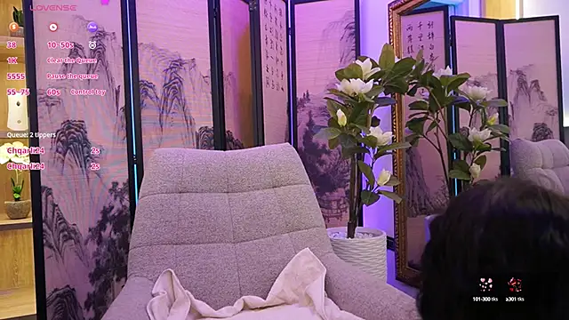 VioletEvanz online show from 10, 9, 2025