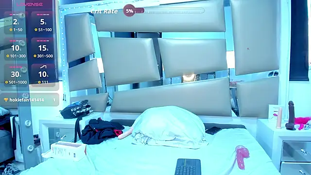 Luna and lindsy online show from 23, 9, 2025