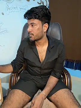 Snapshot of MeekBatgirl chatting on 13, 11, 2025 MeekBatgirl online show from 13, 11, 2025