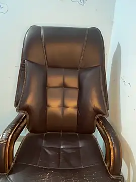 Snapshot of MeekBatgirl chatting on 8, 10, 2025 MeekBatgirl online show from 8, 10, 2025