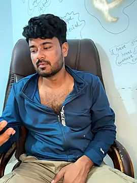 Snapshot of MeekBatgirl chatting on 31, 10, 2025 MeekBatgirl online show from 31, 10, 2025