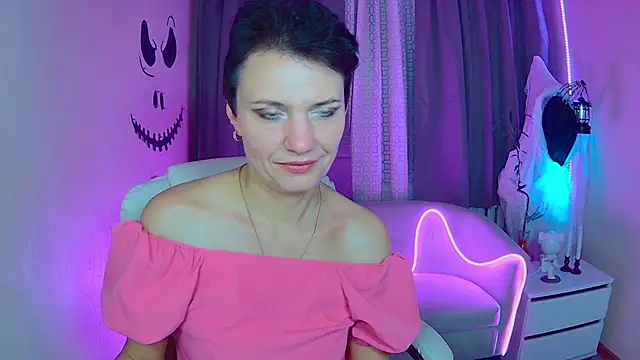 AvaSaturnian online show from 27, 10, 2025