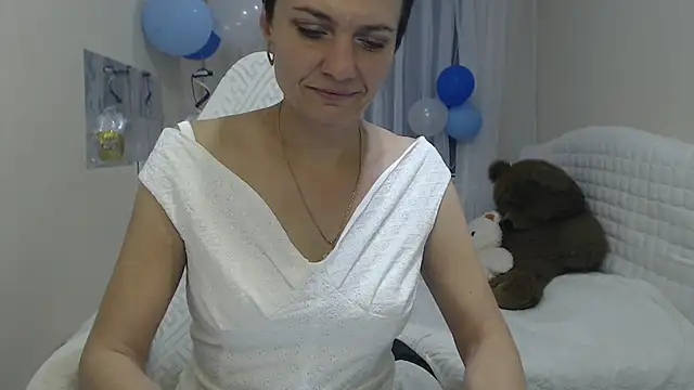 AvaSaturnian online show from 26, 9, 2025