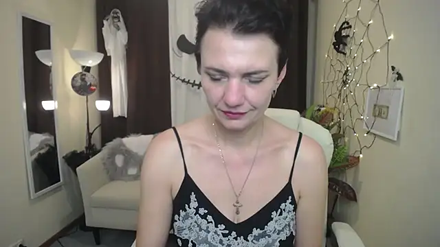 AvaSaturnian online show from 1, 11, 2025