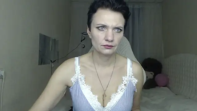 AvaSaturnian online show from 9, 11, 2025