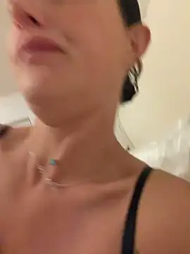 Snapshot of Remirosee chatting on 6, 6, 2026 Remirosee online show from 6, 6, 2026
