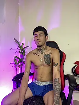 Snapshot of dilan_abraham12 chatting on 20, 6, 2026 dilan abraham12 online show from 20, 6, 2026