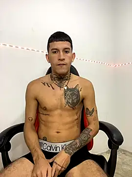 Snapshot of dilan_abraham12 chatting on 25, 10, 2025 dilan abraham12 online show from 25, 10, 2025