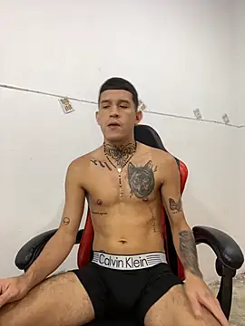 Snapshot of dilan_abraham12 chatting on 28, 10, 2025 dilan abraham12 online show from 28, 10, 2025