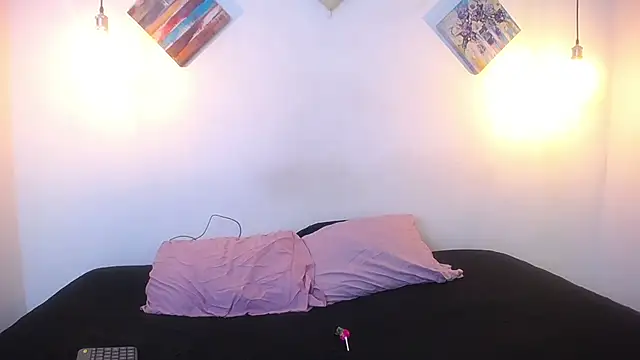 Snapshot of escar_let chatting on 12, 11, 2025 escar let online show from 12, 11, 2025