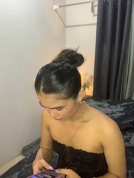 AngelHille online show from 18, 11, 2025