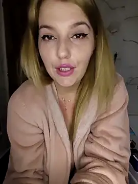 Sakura 2000 online show from 4, 3, 2026