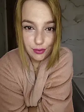 Sakura 2000 online show from 11, 2, 2026