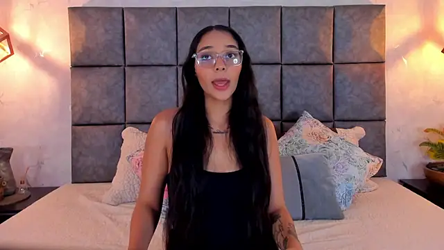 Roseaurora online show from 19, 6, 2026