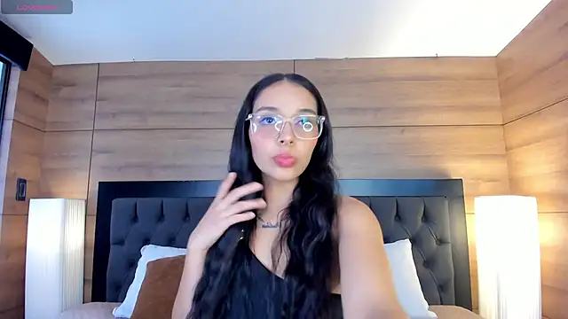 Roseaurora online show from 18, 3, 2026