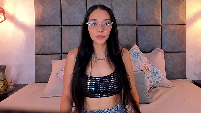 Snapshot of Roseaurora chatting on 3, 6, 2026 Roseaurora online show from 3, 6, 2026