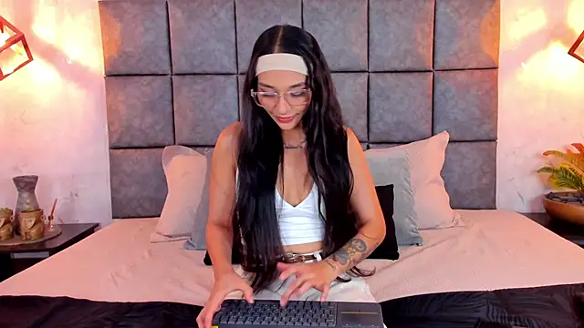Snapshot of Roseaurora chatting on 14, 5, 2026 Roseaurora online show from 14, 5, 2026