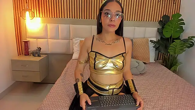 Snapshot of Roseaurora chatting on 31, 10, 2025 Roseaurora online show from 31, 10, 2025