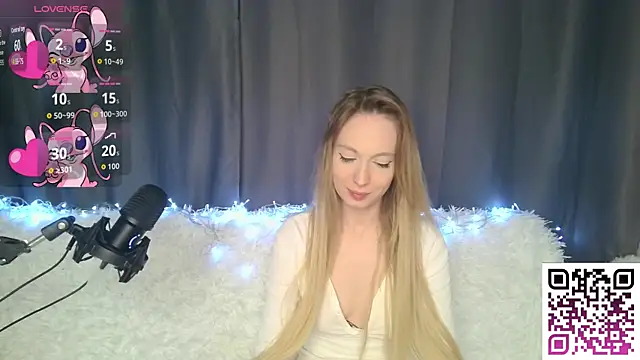 BabbbyFoxxx online show from 14, 9, 2025
