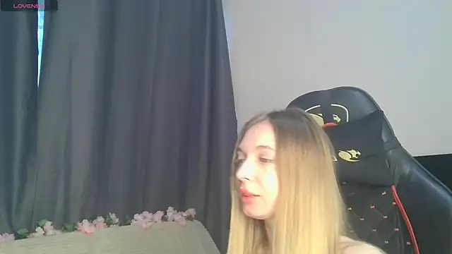 BabbbyFoxxx online show from 30, 10, 2025