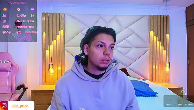 Snapshot of Laia_and_Damian chatting on 13, 10, 2025 Laia and Damian online show from 13, 10, 2025