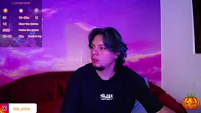 Snapshot of Laia_and_Damian chatting on 18, 10, 2025 Laia and Damian online show from 18, 10, 2025