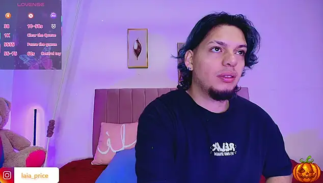 Snapshot of Laia_and_Damian chatting on 25, 10, 2025 Laia and Damian online show from 25, 10, 2025