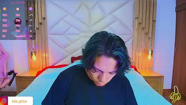 Snapshot of Laia_and_Damian chatting on 10, 10, 2025 Laia and Damian online show from 10, 10, 2025