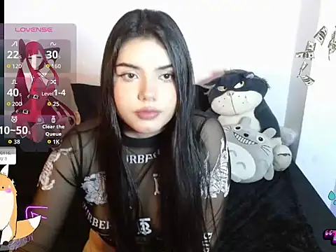 Snapshot of Emma_yui19 chatting on 5, 10, 2025 Emma yui19 online show from 5, 10, 2025