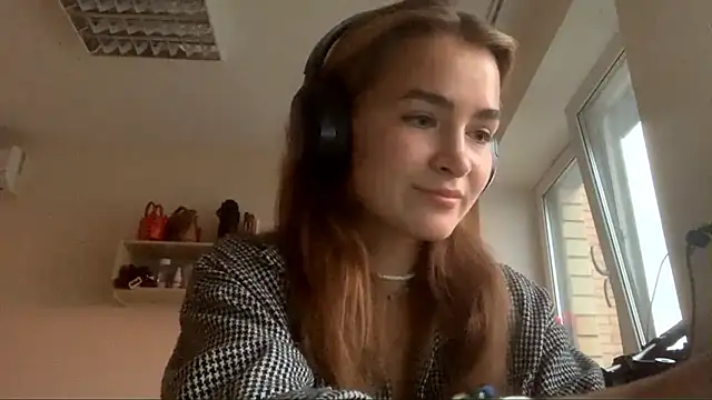 BunnyTiedeman online show from 9, 9, 2025