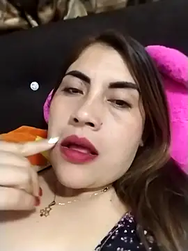 Snapshot of Camila_latina_0 chatting on 22, 10, 2025 Camila latina 0 online show from 22, 10, 2025