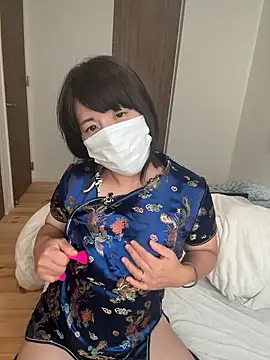 Snapshot of hanachan_001 chatting on 29, 10, 2025 hanachan 001 online show from 29, 10, 2025