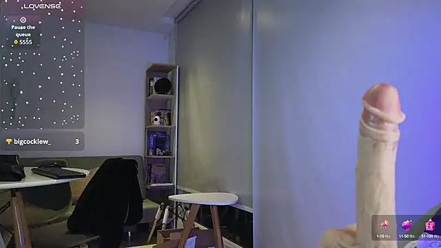 Snapshot of novafet chatting on 4, 10, 2025 novafet online show from 4, 10, 2025